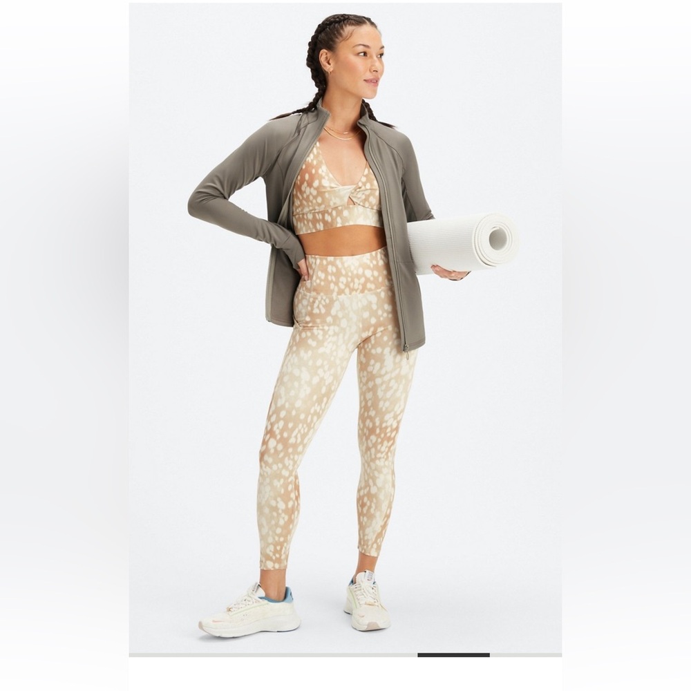 Fabletics spotted doe oasis twist sports bra & pureluxe high waisted legging